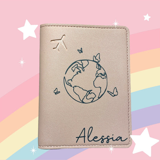 Portapassaporto personalizzabile, viaggia con stile e originalità!