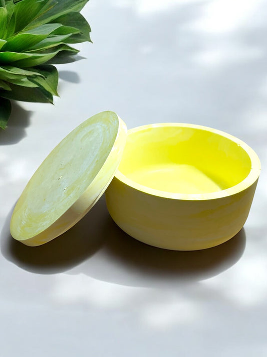 Contenitore rotondo con coperchio in gesso